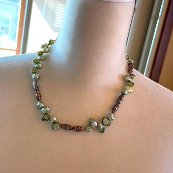 Green Seed Pearl Necklace - Picture 1 of 4